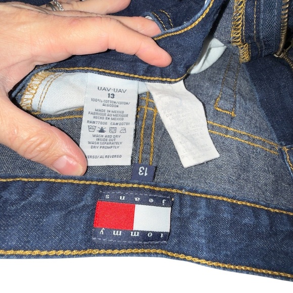 Tommy Hilfiger Vintage Y2K 90’s Preppy Embroidered Logo Denim Shorts - Picture 6 of 15